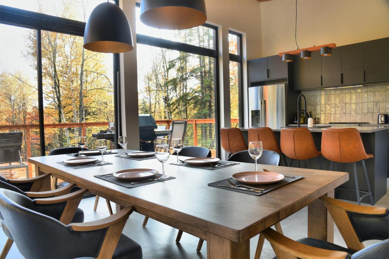 Kallm-Mont-Tremblant Chalet With Hot Tub, Pond & Beach On Private 7Acre Estate Lac Superieur Exterior photo